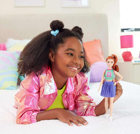 Lalka Barbie Fashionistas rudowłosa w topie i spódnicy